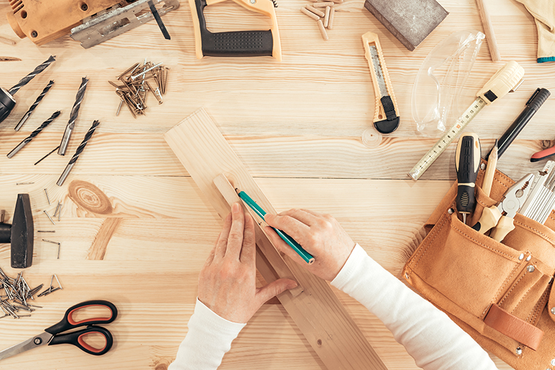 メイカースペースで手作り作品を楽しむ